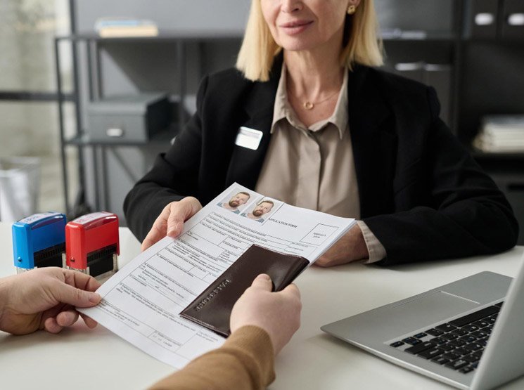 Estudio legal para contratar trabajadores extranjeros en Letonia Artículo 39 de la Ley de Extranjería y contratación colectiva en Letonia